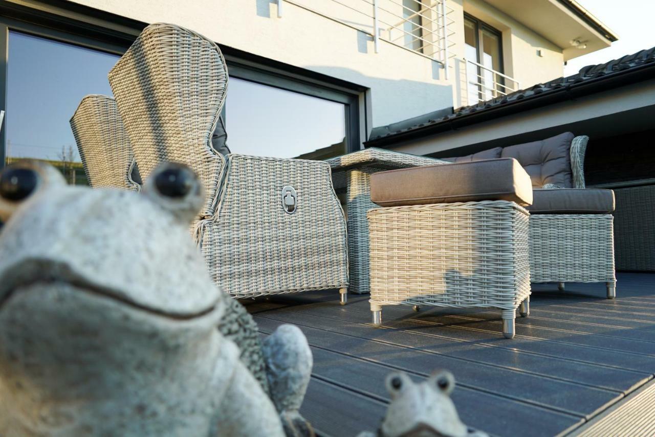 Luxury Villa Moravany nad Váhom エクステリア 写真
