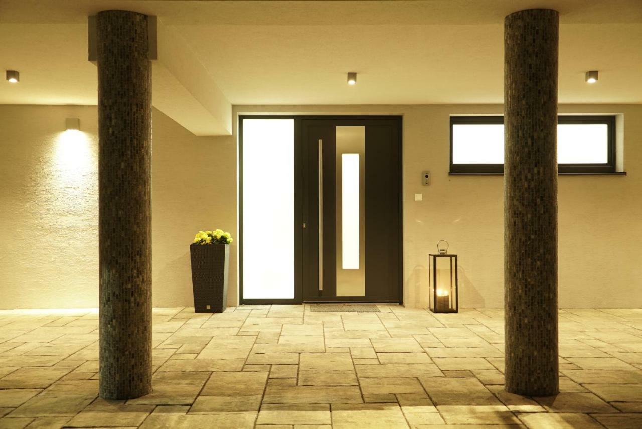 Luxury Villa Moravany nad Váhom エクステリア 写真